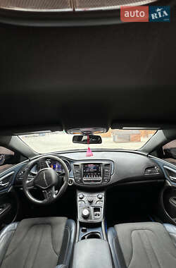 Седан Chrysler 200 2014 в 