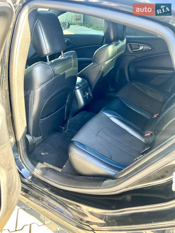 Седан Chrysler 200 2014 в Киеве фото 17 Седан Chrysler 200 2014 в Киеве