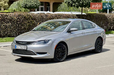 Седан Chrysler 200 2015 в Киеве