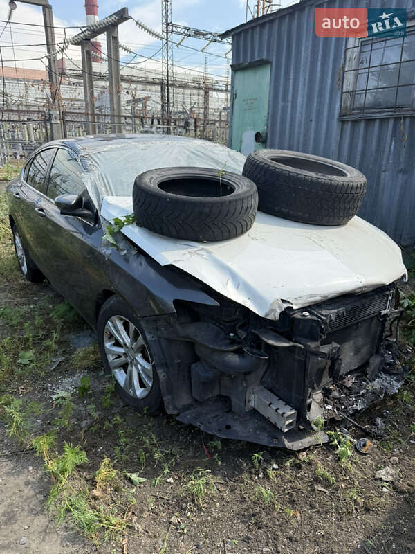 Седан Chrysler 200 2016 в 