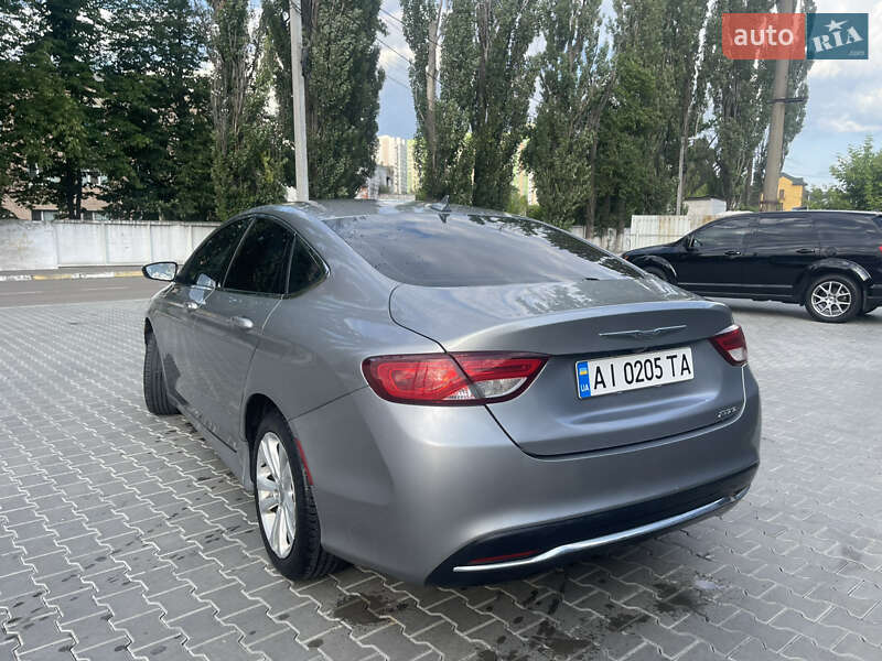 Седан Chrysler 200 2016 в Киеве