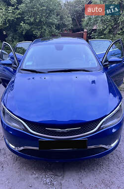 Седан Chrysler 200 2015 в Киеве
