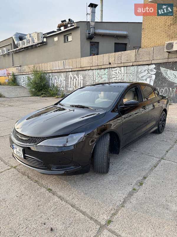Седан Chrysler 200 2015 в Запорожье