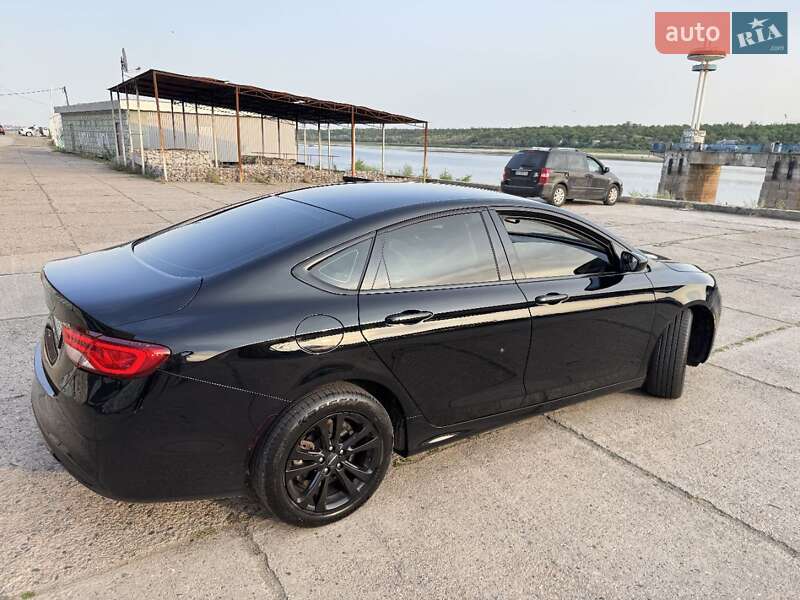 Седан Chrysler 200 2015 в Запорожье