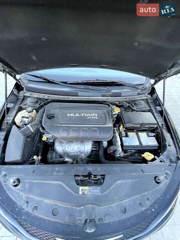 Седан Chrysler 200 2015 в Хмельницькому фото 27 Седан Chrysler 200 2015 в Хмельницькому