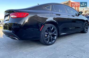 Седан Chrysler 200 2015 в Хмельницком