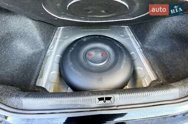Седан Chrysler 200 2015 в 