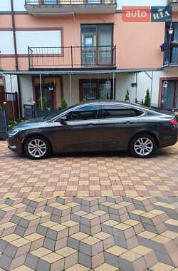 Седан Chrysler 200 2016 в 