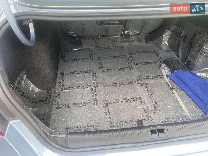 Седан Chrysler 200 2015 в Днепре