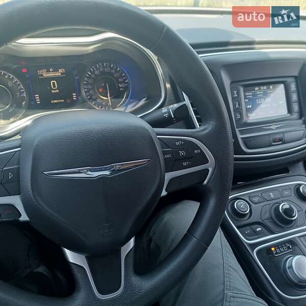 Седан Chrysler 200 2015 в Киеве