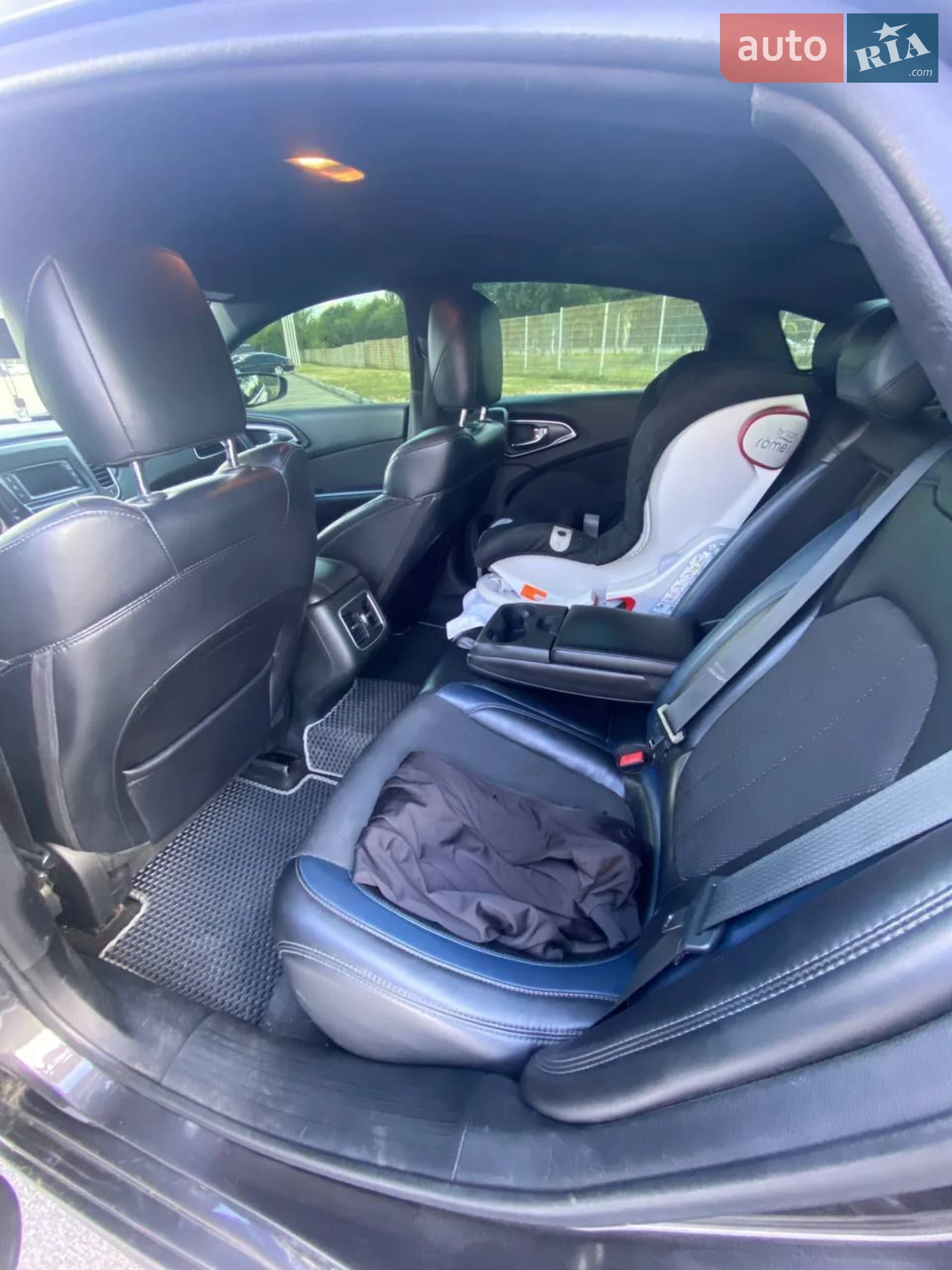 2014 Chrysler 200 - мініатюра 8