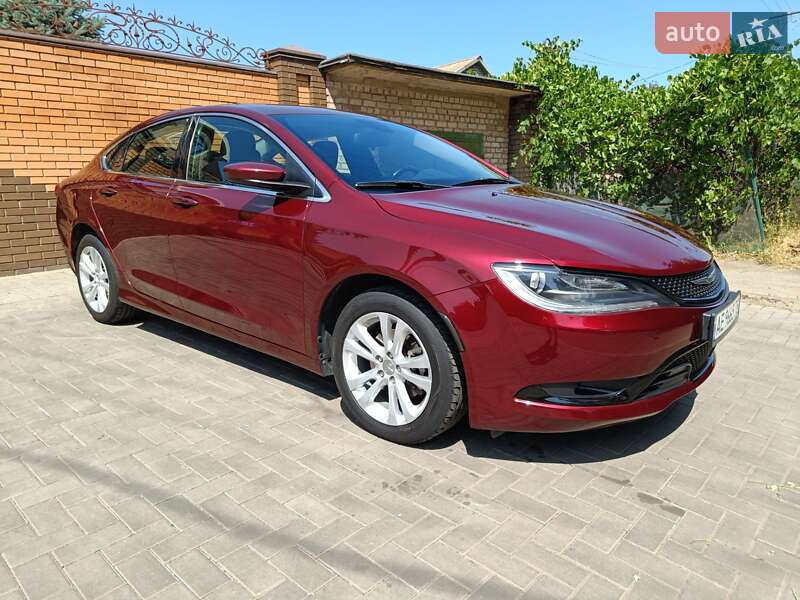 Седан Chrysler 200 2015 в Кривом Роге