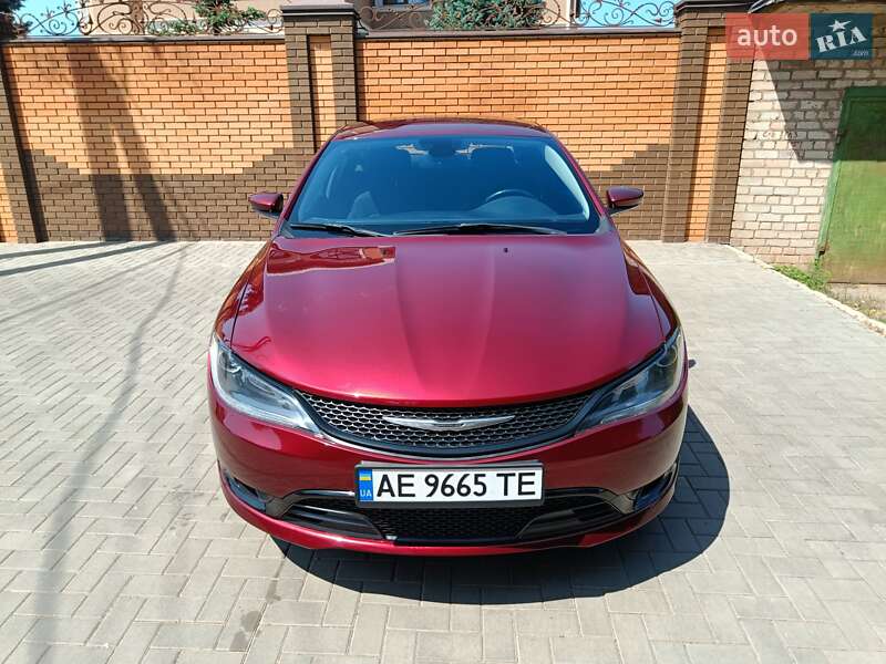 Седан Chrysler 200 2015 в Кривом Роге