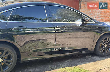 Седан Chrysler 200 2015 в 