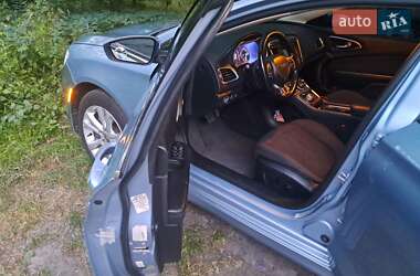 Седан Chrysler 200 2015 в 