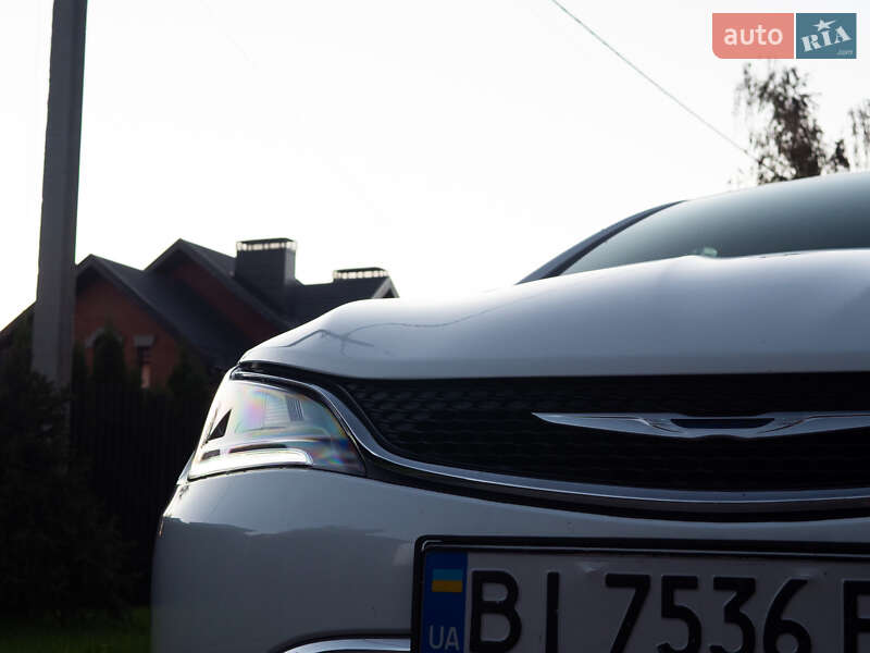 Седан Chrysler 200 2014 в Кременчуге