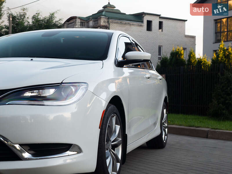 Седан Chrysler 200 2014 в Кременчуге