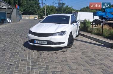 Седан Chrysler 200 2015 в 