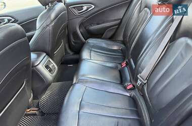 Седан Chrysler 200 2015 в 