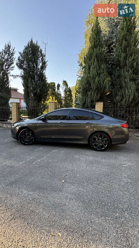 Седан Chrysler 200 2014 в 