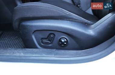 Седан Chrysler 200 2015 в 