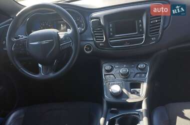 Седан Chrysler 200 2016 в 