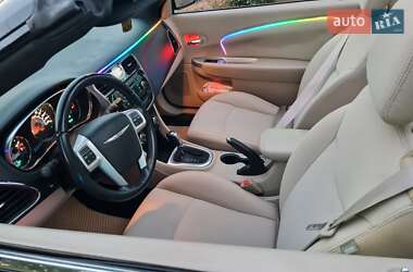 Кабриолет Chrysler 200 2012 в 