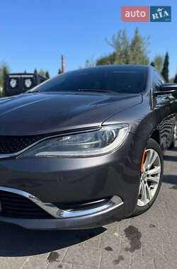 Седан Chrysler 200 2015 в 