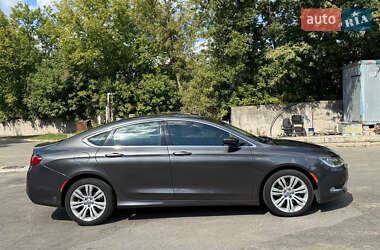Седан Chrysler 200 2015 в 