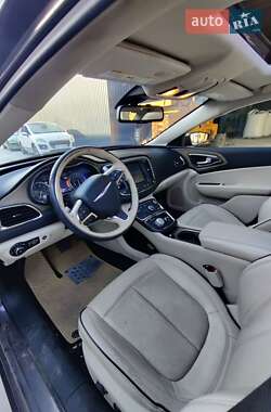 Седан Chrysler 200 2014 в Днепре