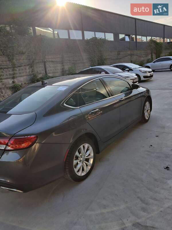 Седан Chrysler 200 2014 в Днепре
