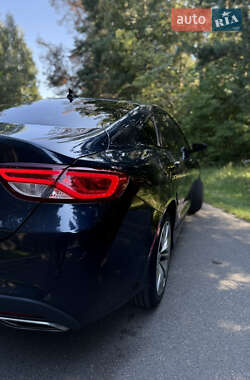 Седан Chrysler 200 2016 в 
