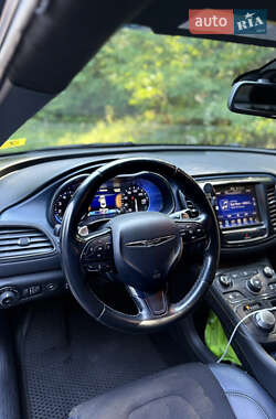 Седан Chrysler 200 2016 в 