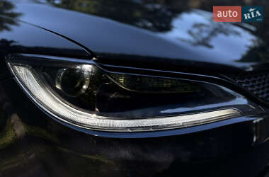 Седан Chrysler 200 2016 в 