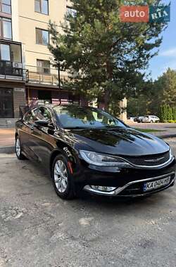 Седан Chrysler 200 2015 в Черкассах