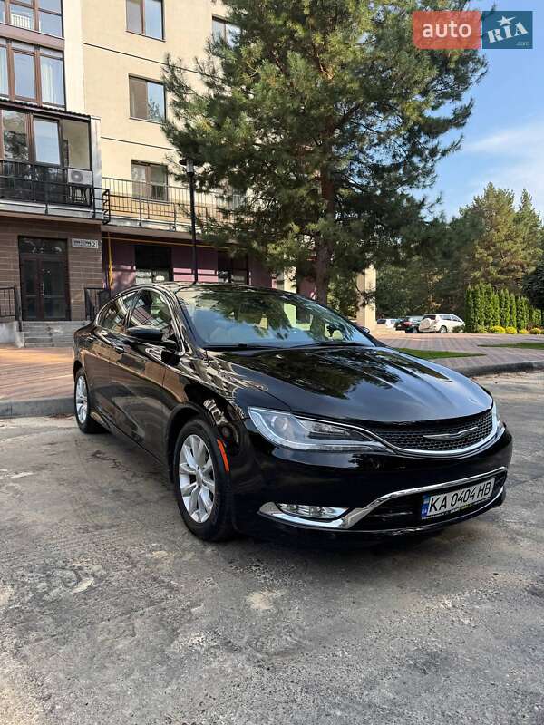 Седан Chrysler 200 2015 в Черкассах