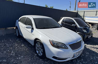 Седан Chrysler 200 2013 в 