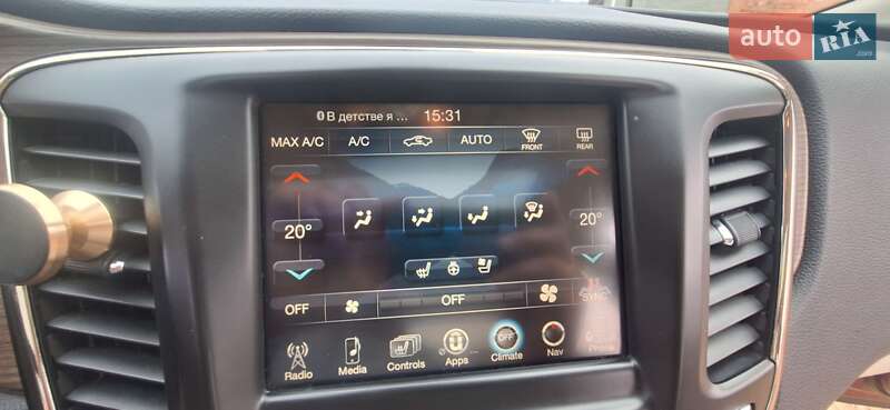 Седан Chrysler 200 2015 в Мукачево