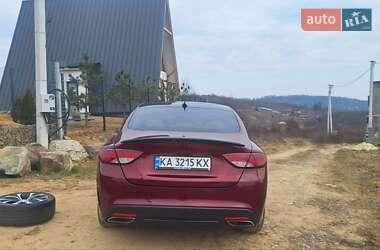 Седан Chrysler 200 2015 в 