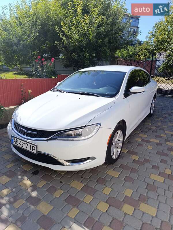 Седан Chrysler 200 2014 в 