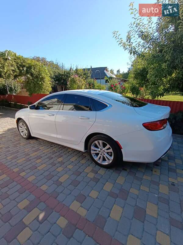 Седан Chrysler 200 2014 в Песчанке