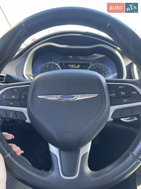 Седан Chrysler 200 2015 в Одессе