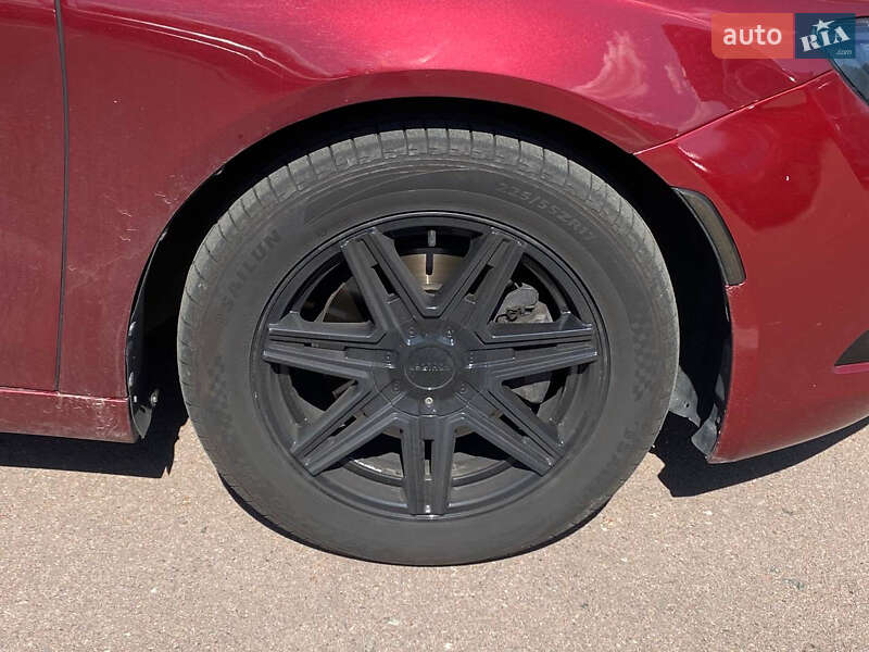 Седан Chrysler 200 2015 в Киеве