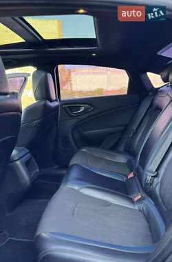 Седан Chrysler 200 2015 в 