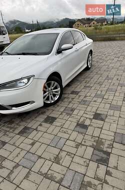 Седан Chrysler 200 2015 в 