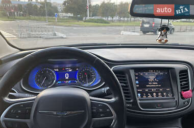 Седан Chrysler 200 2014 в 
