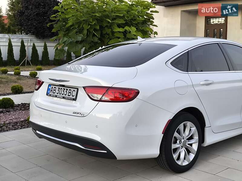 Седан Chrysler 200 2014 в Виннице