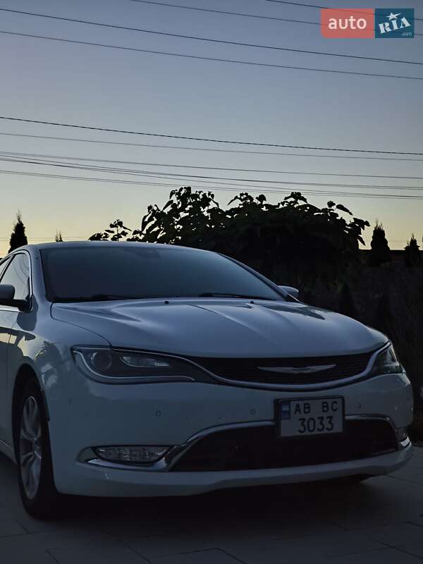 Седан Chrysler 200 2014 в Виннице