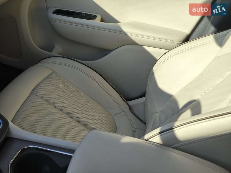 Седан Chrysler 200 2014 в Виннице