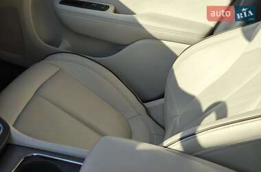 Седан Chrysler 200 2014 в 